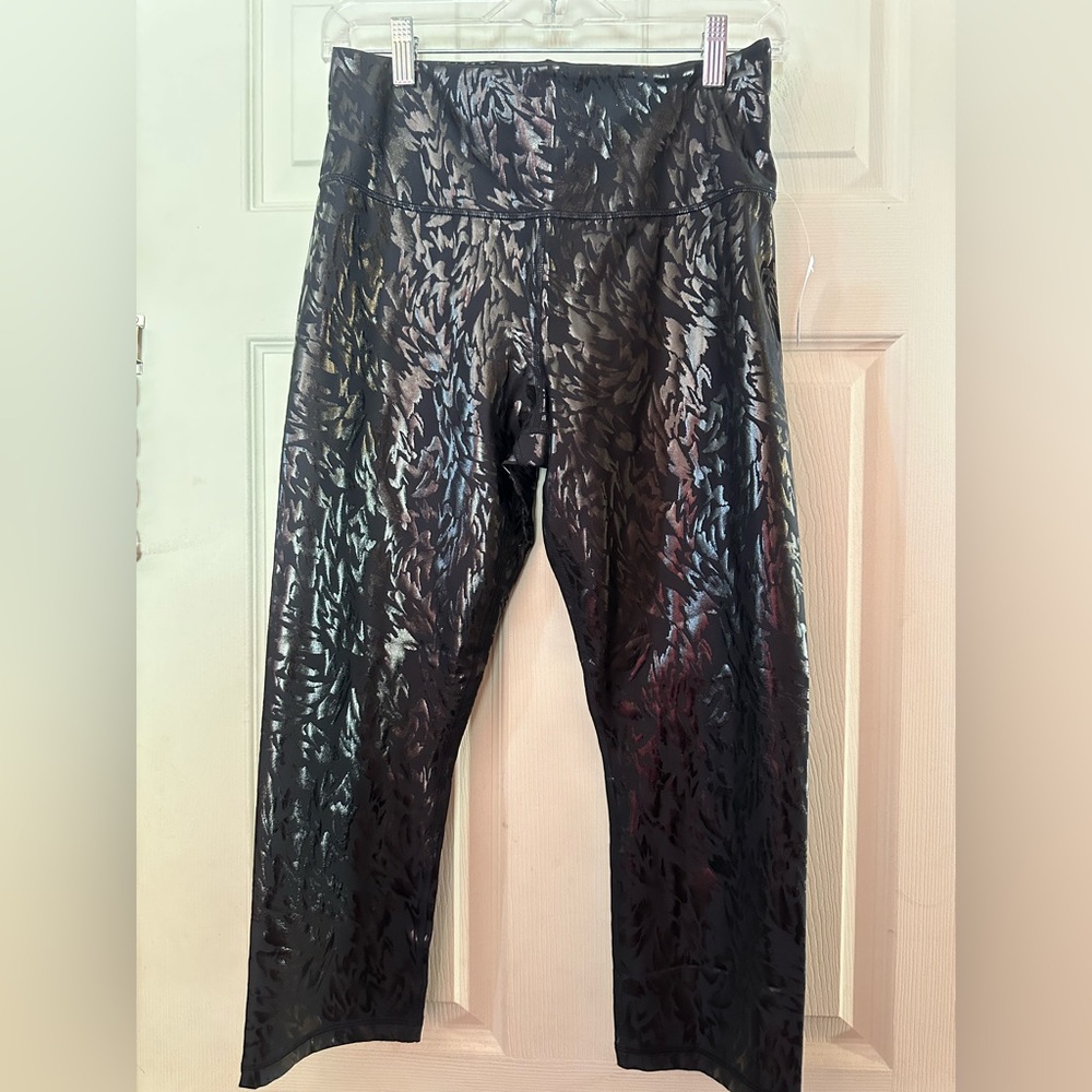 OLD NAVY HIGH RISE POWERSOFT CROP LEGGING: BLACK FOIL PRINT: NEW WITH TAGS: L